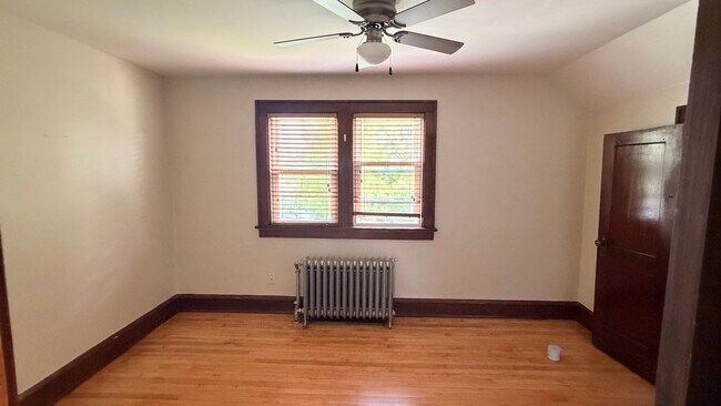 Building Photo - 3858 E Edgerton Ave