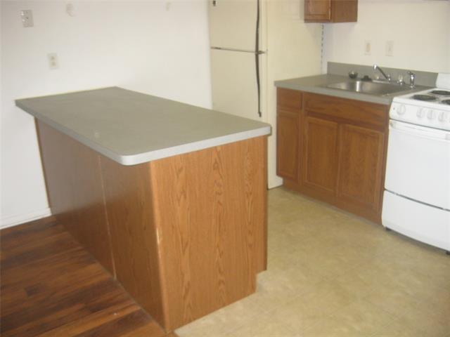 Building Photo - 4905 El Campo Ave