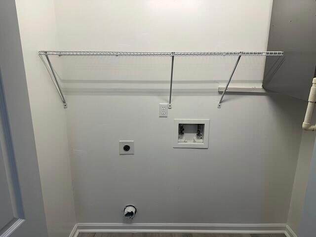 Building Photo - 705 Gale Dr NE