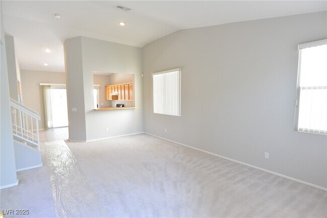 Foto del edificio - 10412 Sloping Hill Ave