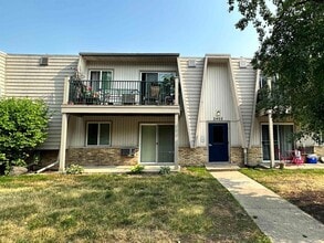 Building Photo - 2402 Independence Ln