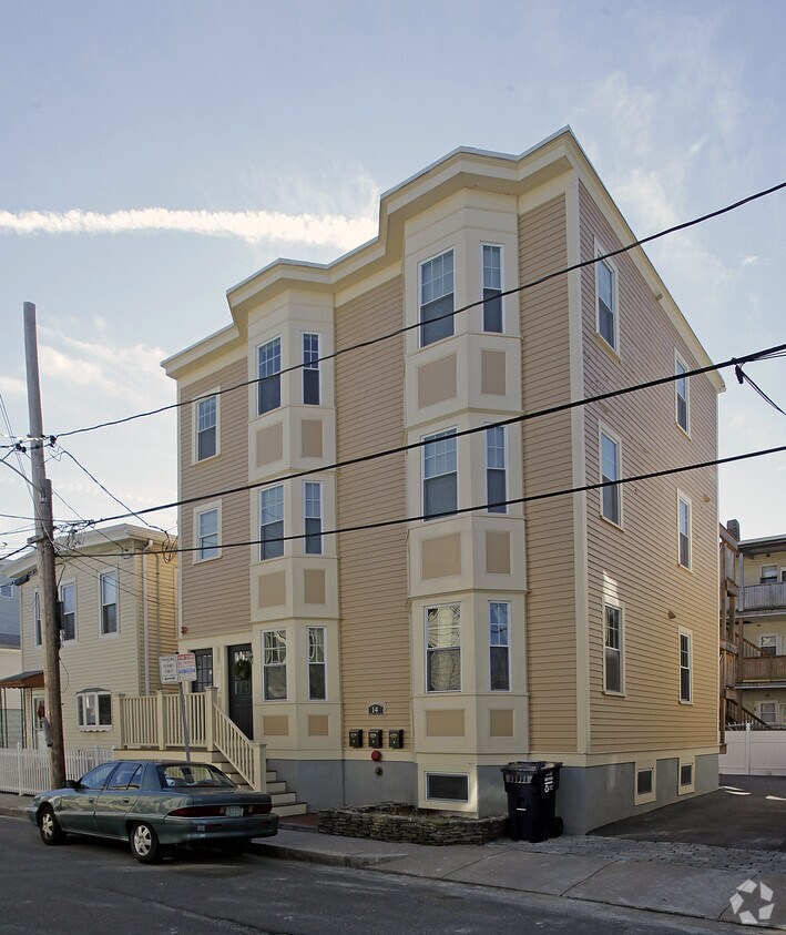 Primary Photo - 14-16 Vandine St