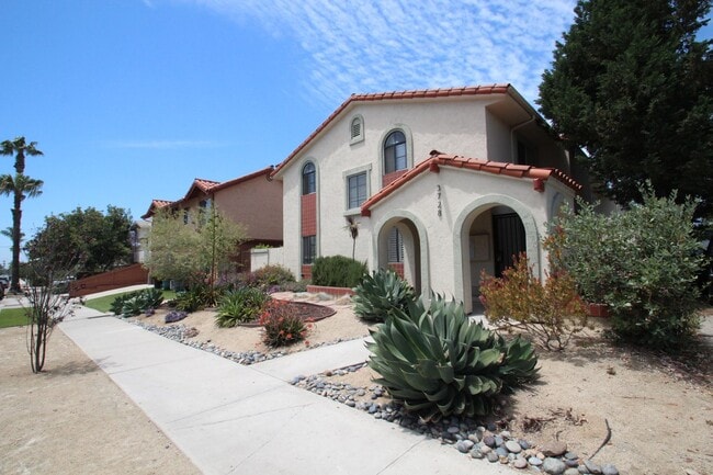 Building Photo - Gorgeous, Multi-Level 3 BD, 2 BA in North ...