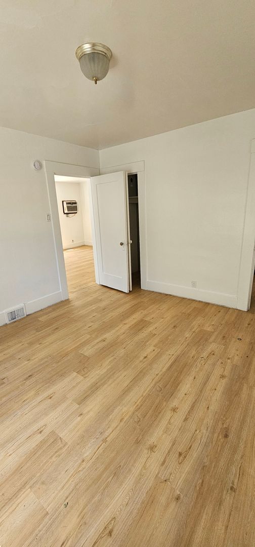 Foto del edificio - Charming Victorian Square Home – 4 Bed / 1 Bath – $2,200/Month