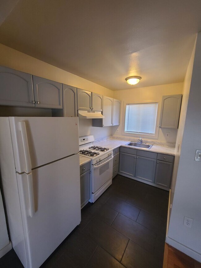 Building Photo - 1cal89