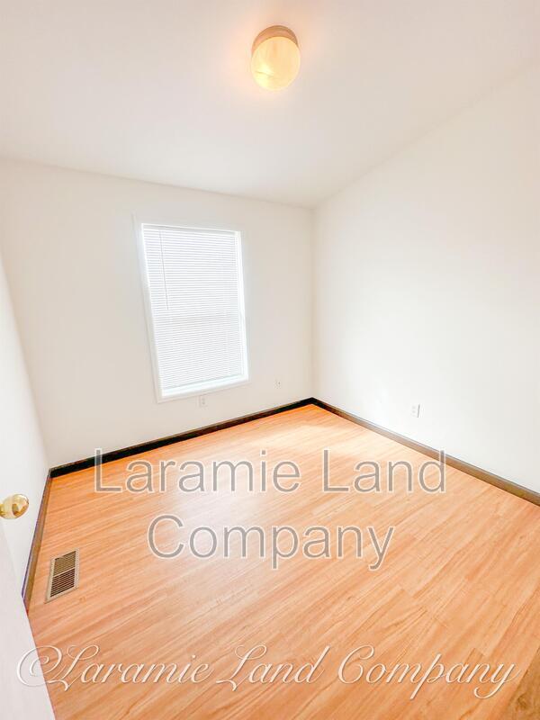 Building Photo - 388 N Buchanan St