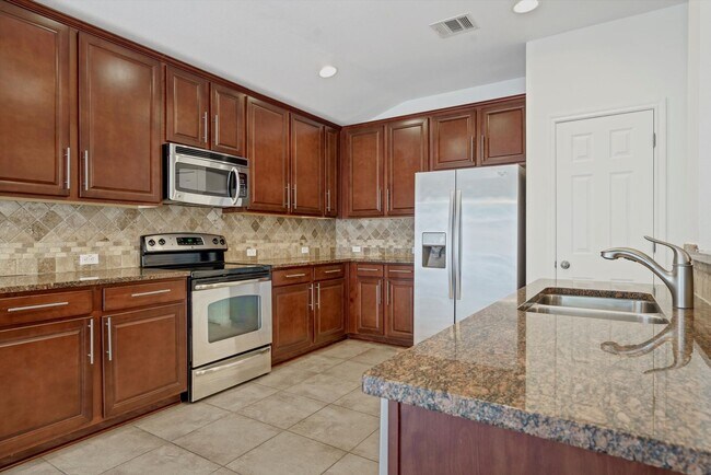 Building Photo - 30126 Bumble Bee Dr Georgetown, TX 78626