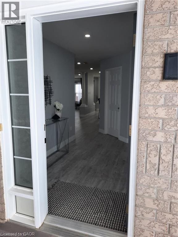 Building Photo - 500 Snowdrop Ct