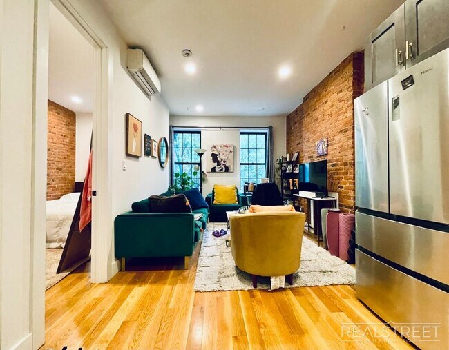 Foto del edificio - Spacious Modern 1 Bedroom