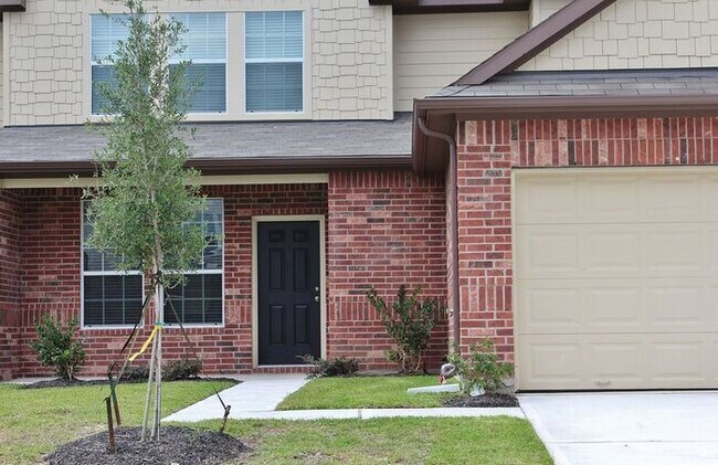 Foto del edificio - 12255 Roy Mix Bohn Lane