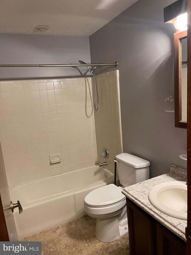 Building Photo - 23247 White Birch Ct