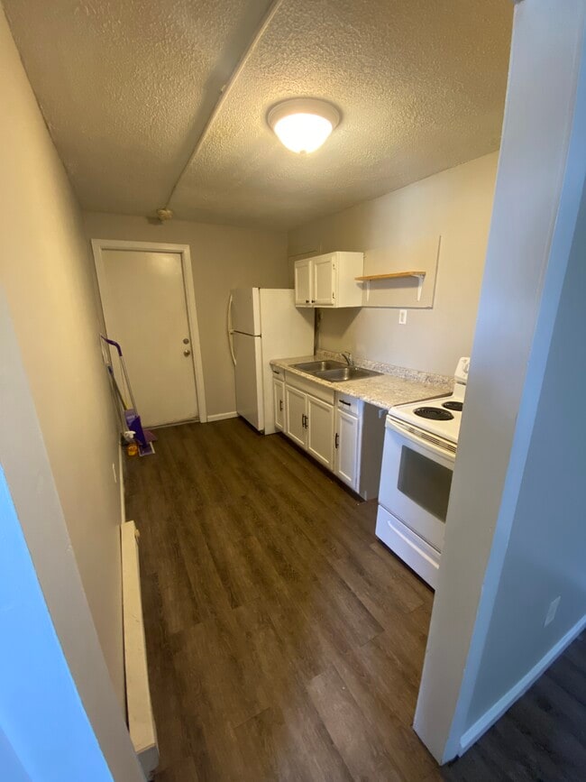 Foto del edificio - 245 S Washington St