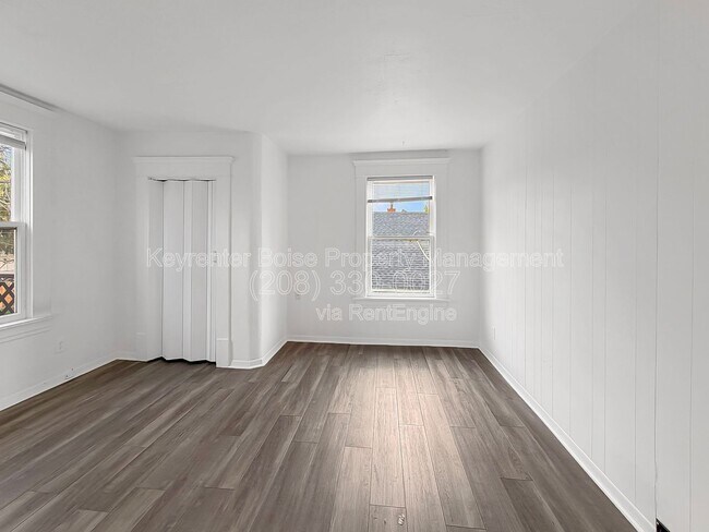 Foto del edificio - 1818 W Washington St