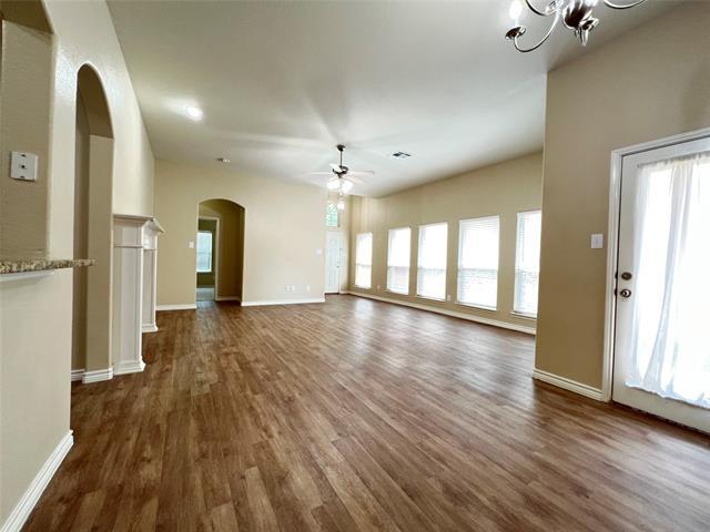 Foto del edificio - 9446 Snowberry Dr