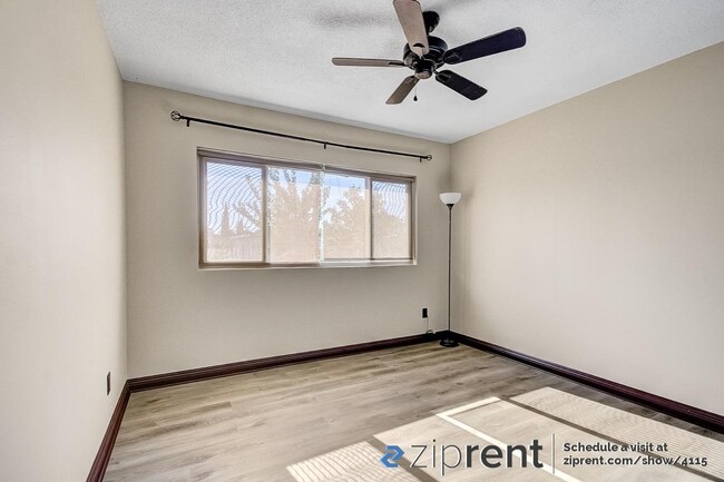 Building Photo - 3215 Blanchard St