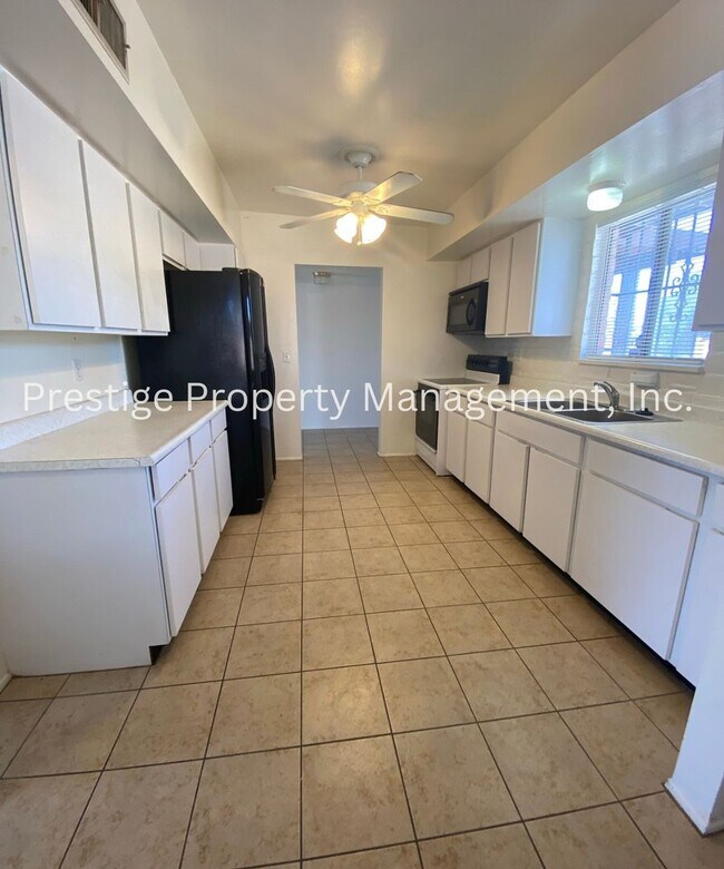 Foto del edificio - East Side Living Offering, Comfort & Conve...