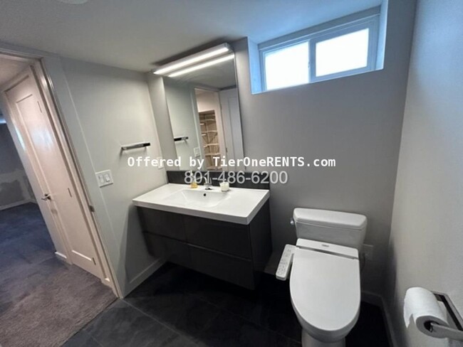 Foto del edificio - This property offers a NO DEPOSIT option a...