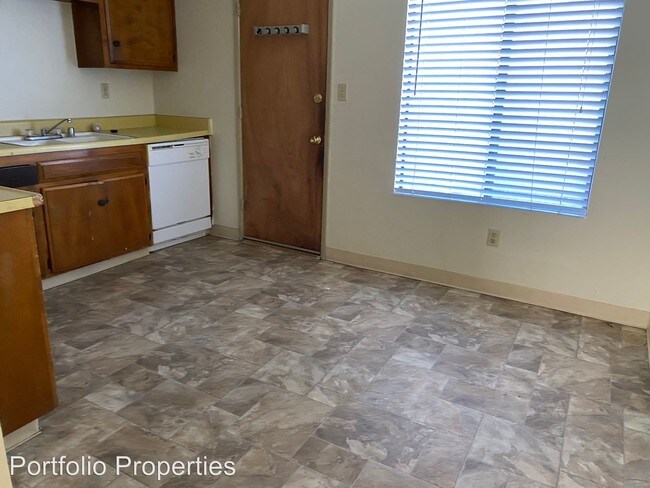 Building Photo - 2816 N Half Moon Dr