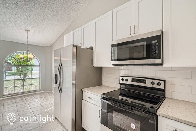 Foto del edificio - 13654 Laraway Drive, Riverview, FL, 33579