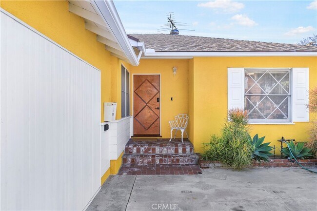 Foto del edificio - 7101 Whitaker Ave