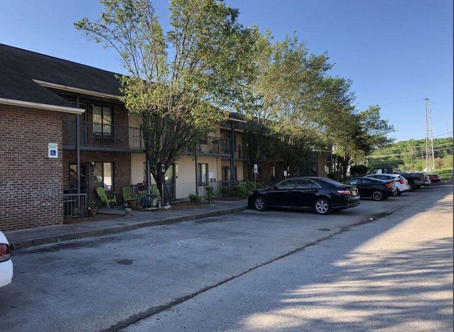 Fotografía del edificio - Twin Oaks Apartments