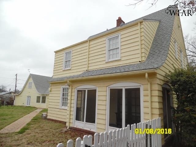 Building Photo - 2401 Bullington St