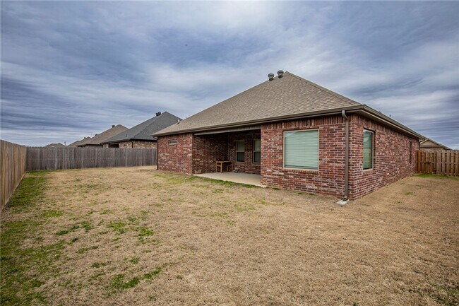 Foto del edificio - 1025 Kimball Ln
