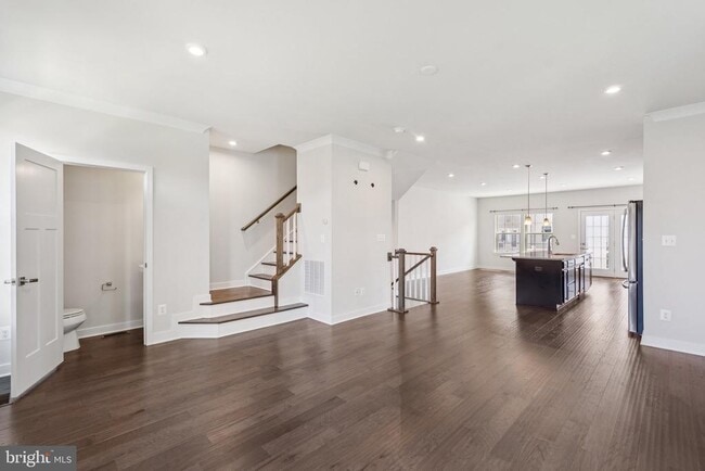 Building Photo - 2138 Hemlock Bay Rd