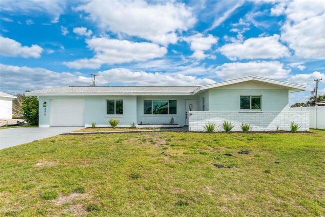 Building Photo - 3316 Port Charlotte Blvd