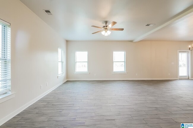 Building Photo - 295 Ridgeview Cir