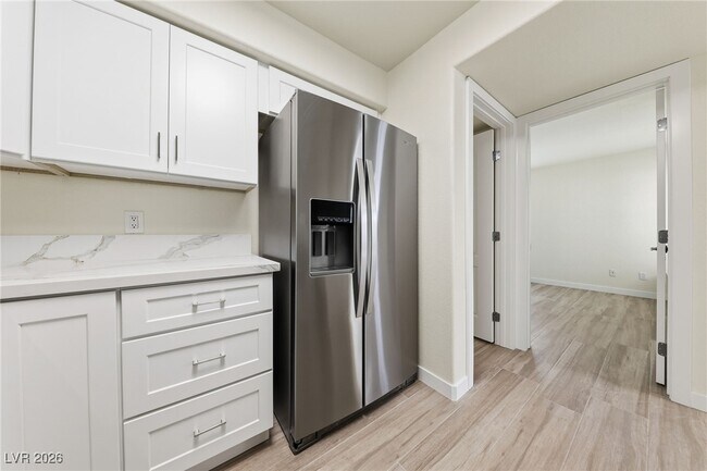 Foto del edificio - 9325 W Desert Inn Rd