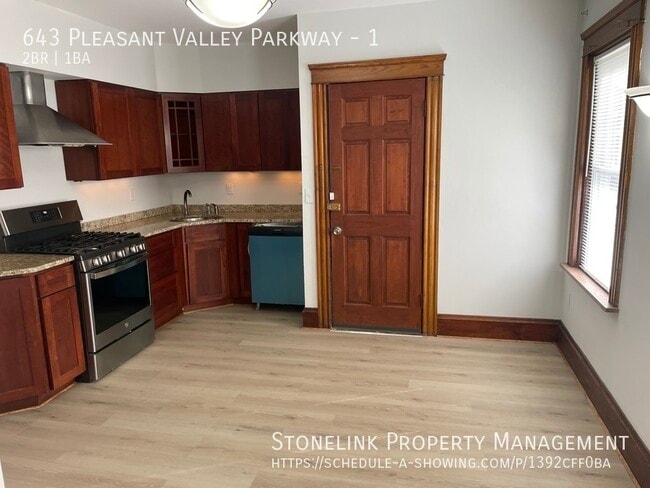 Building Photo - 643 Pleasant Valley Parkway