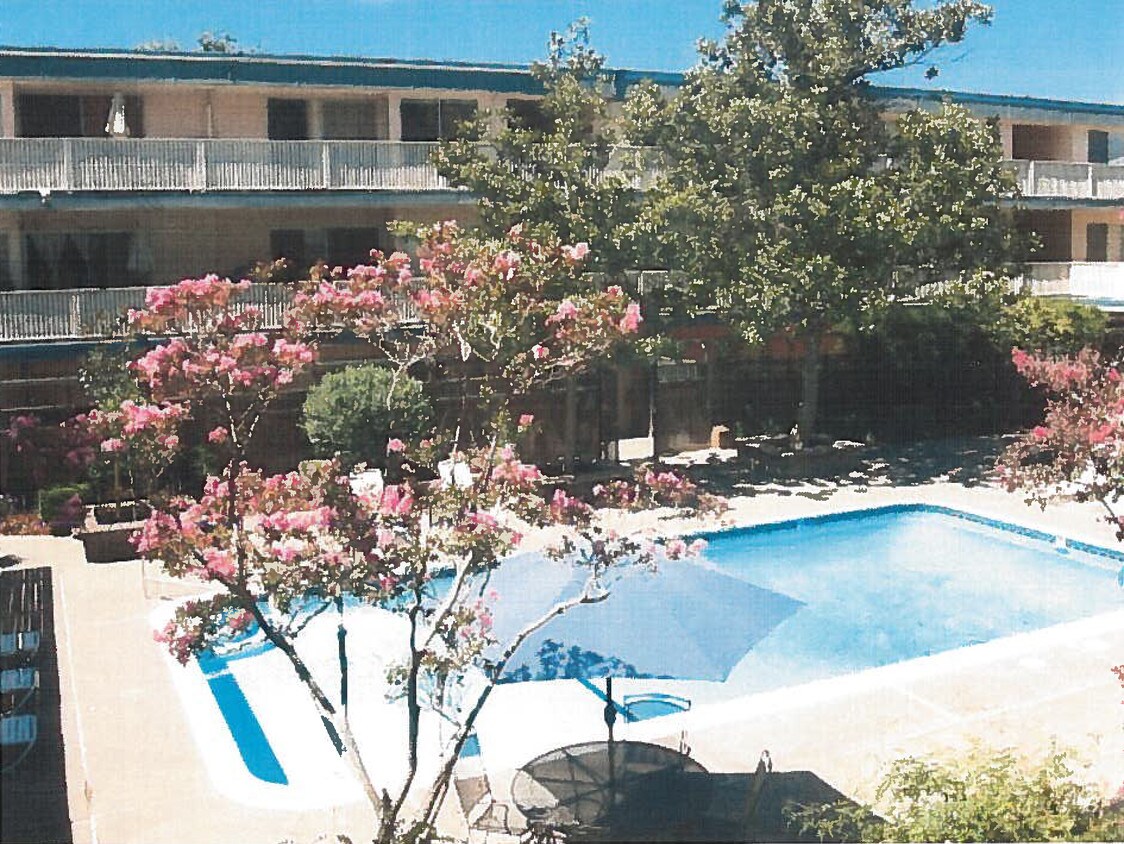 Courtyard - 125 Nova Albion Way