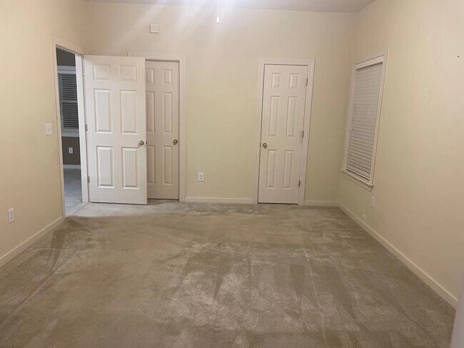 Building Photo - 108 Oakleigh Dr
