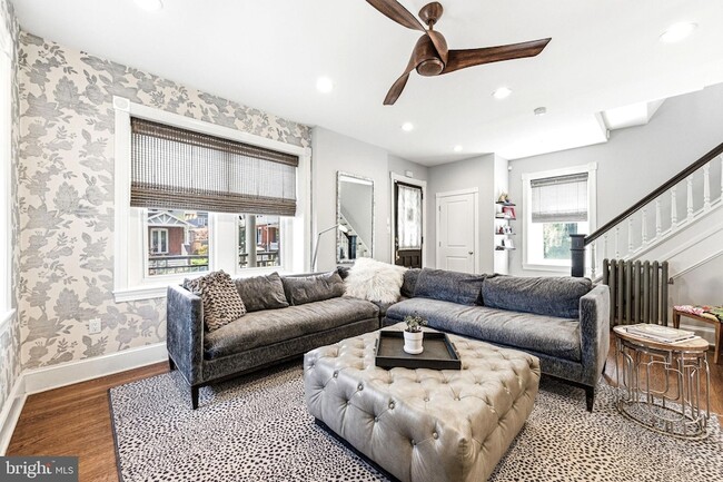 Building Photo - 217 Wayne Ave