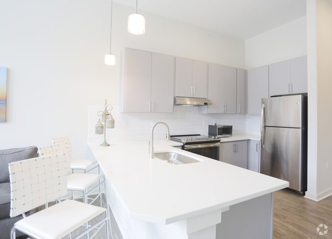 Building Photo - 300 Optimist Park