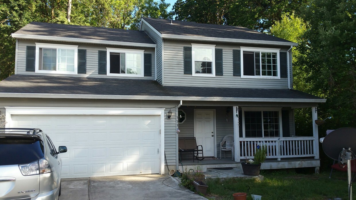Primary Photo - 35315 Oakwood Dr