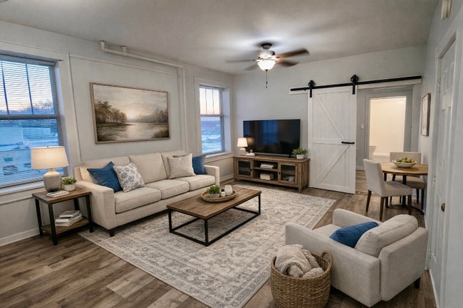 Building Photo - 105 3rd Ave