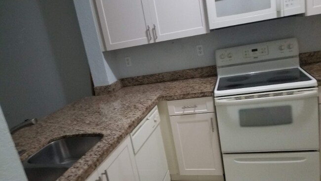 Foto del edificio - 17710 NW 73rd Ave