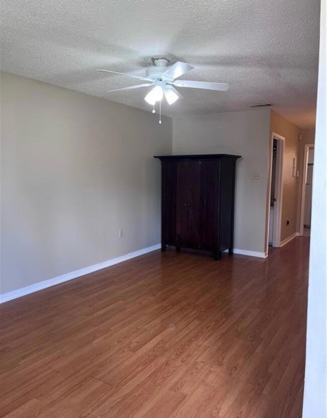 Building Photo - 1708 Brightside Dr