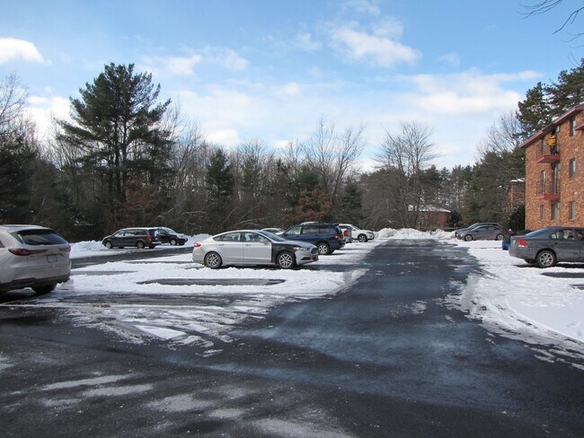 Foto del edificio - 1301 Bodwell Rd