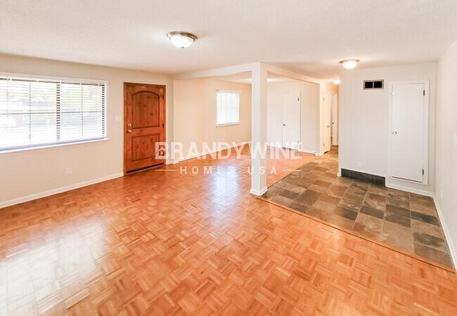 Foto del edificio - 327 Homeville Rd