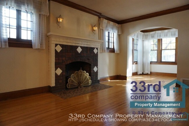 Foto del edificio - 1321 W James Ave