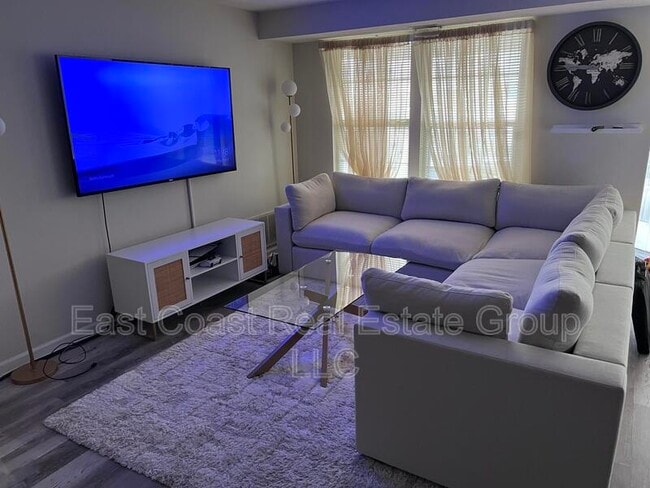 Foto del edificio - 615 Himes Ave