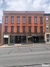 Building Photo - 508 Brady St