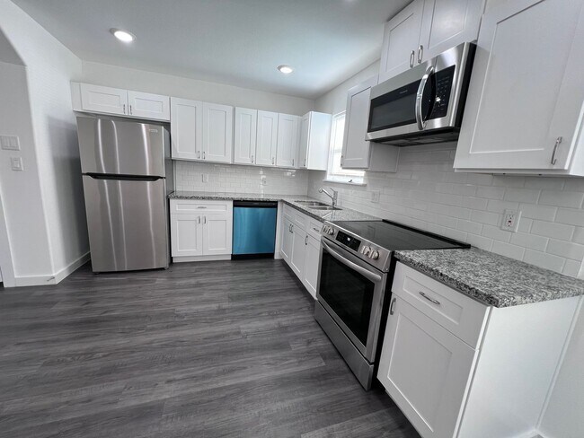 Foto del edificio - Updated 3-Bedroom Townhome for Rent in Eas...