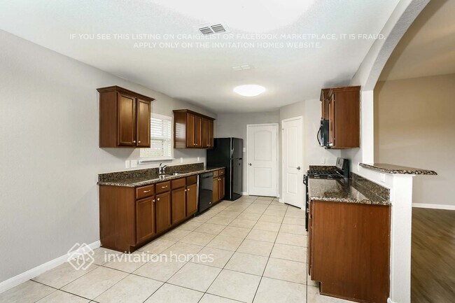 Building Photo - 2114 Bluebell Dr