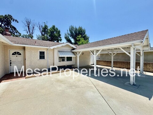 Building Photo - 1296 Grove Ave
