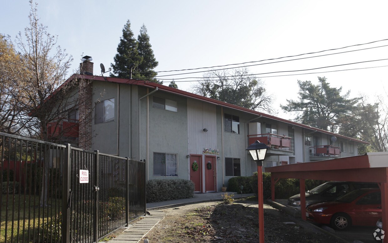 Primary Photo - Sierra Garden Apartments