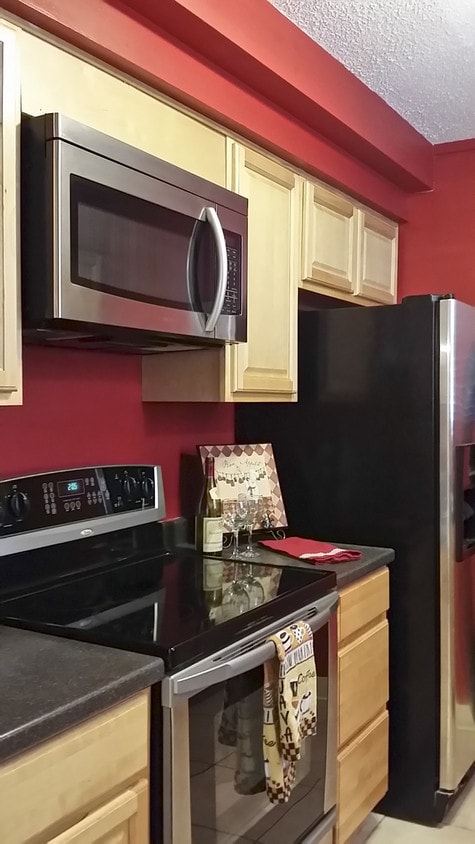 Kitchen - 8530 Brasilia Ct